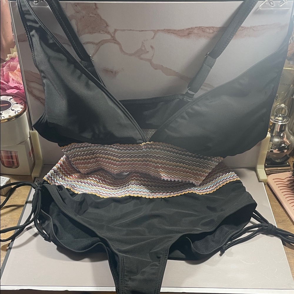Black and Multicolor Women's Bikini Set